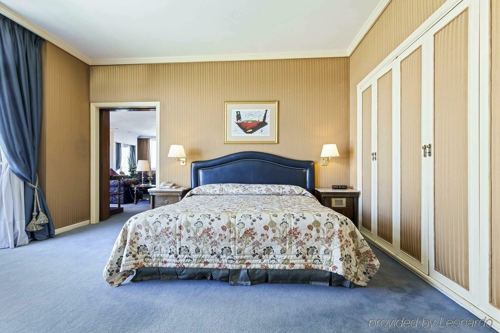 Claridge Hotel