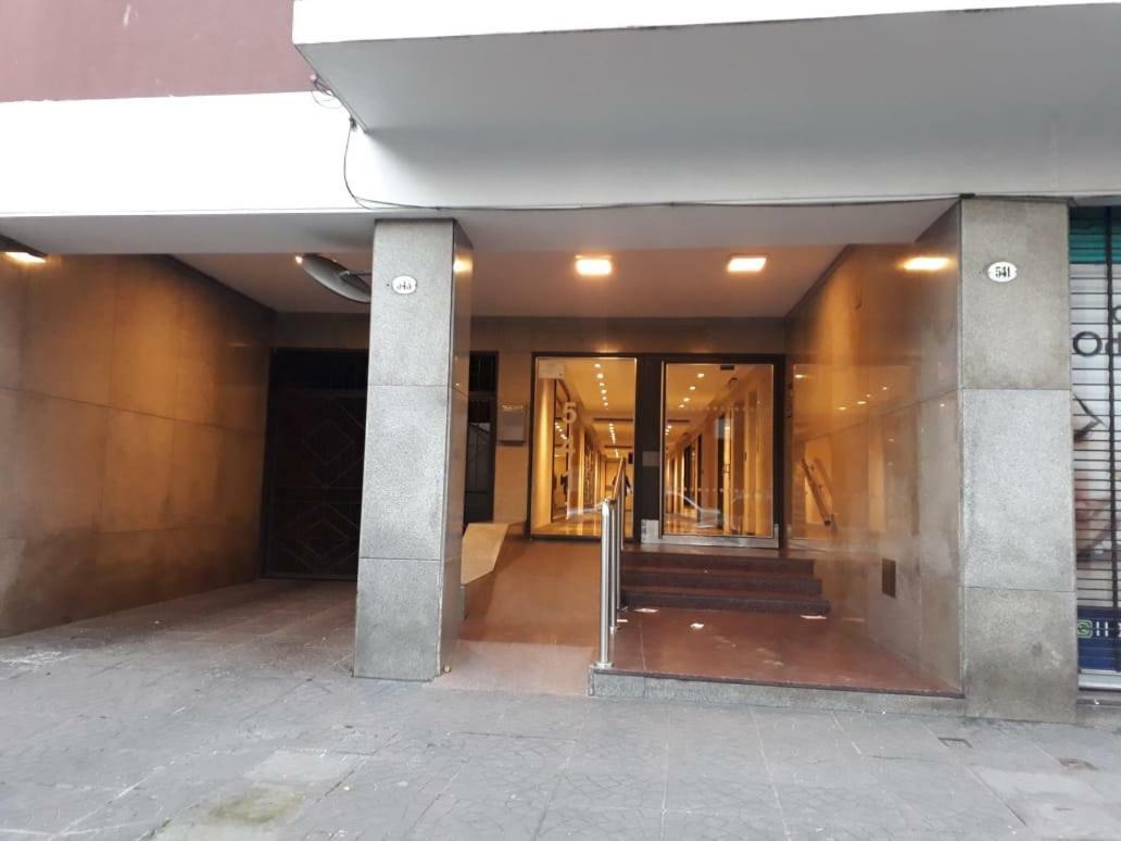 Departamento Zona Congreso Con Balcon A La Calle