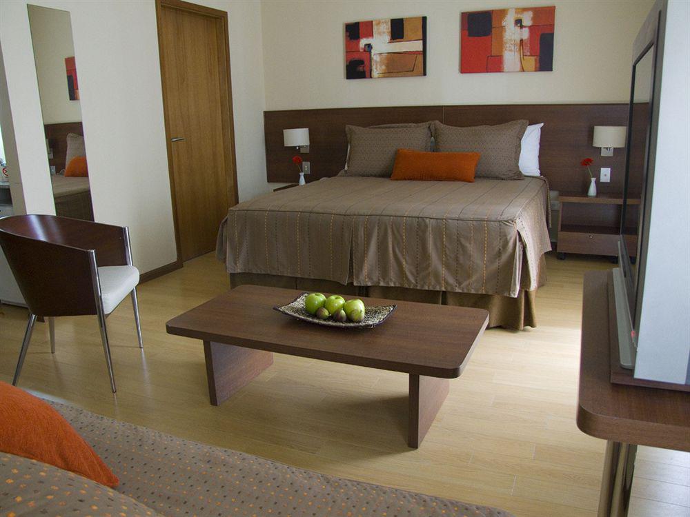 Aparthotel Palermo & 4*