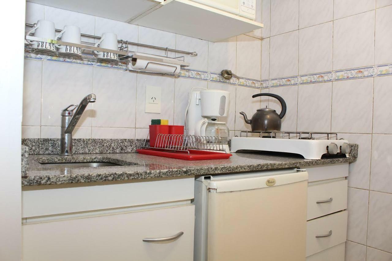 Luminous Studio Apartment. Ideal Location. By Owner. Apartamento