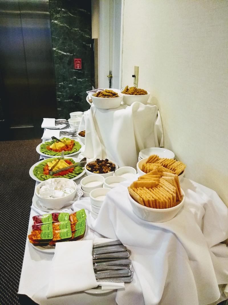 Howard Johnson 9 De Julio Avenue Hotel