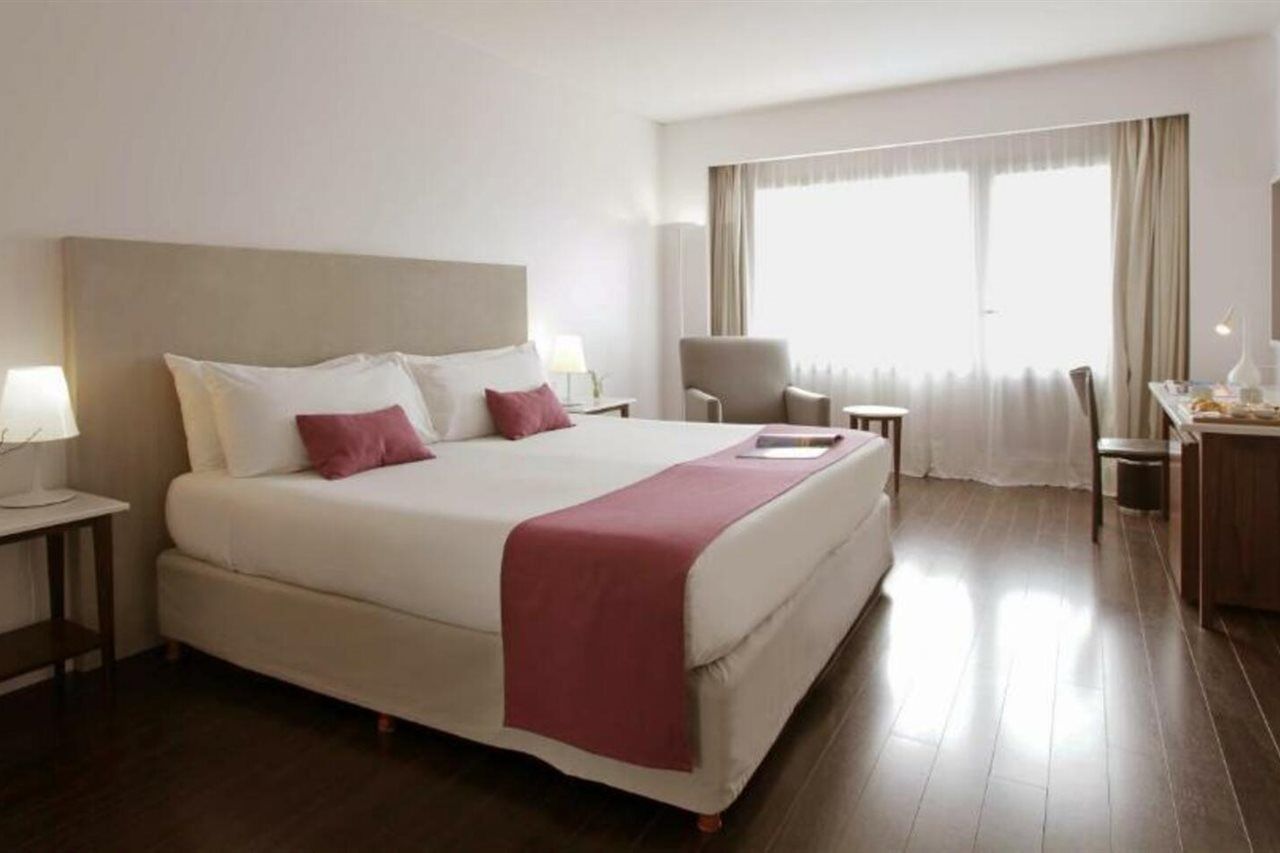 Dazzler By Wyndham Recoleta 4*