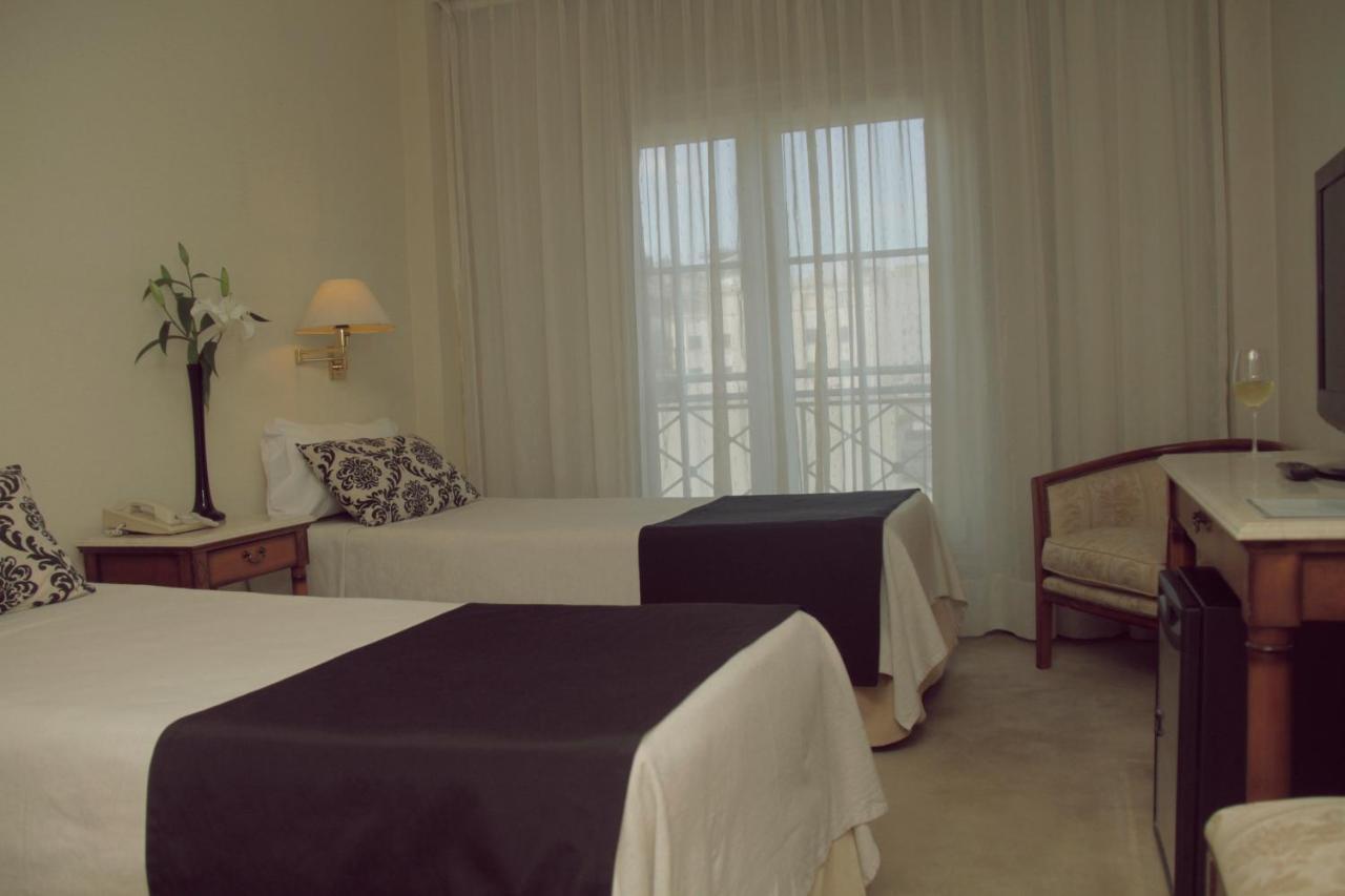 Howard Johnson 9 De Julio Avenue 4* Buenos Aires