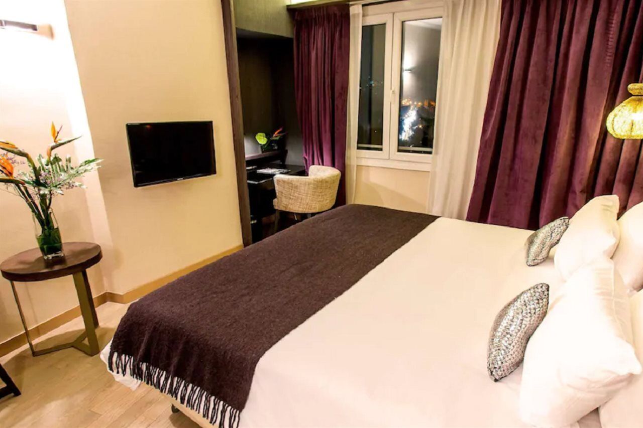 Hotel Esplendor Plaza Francia