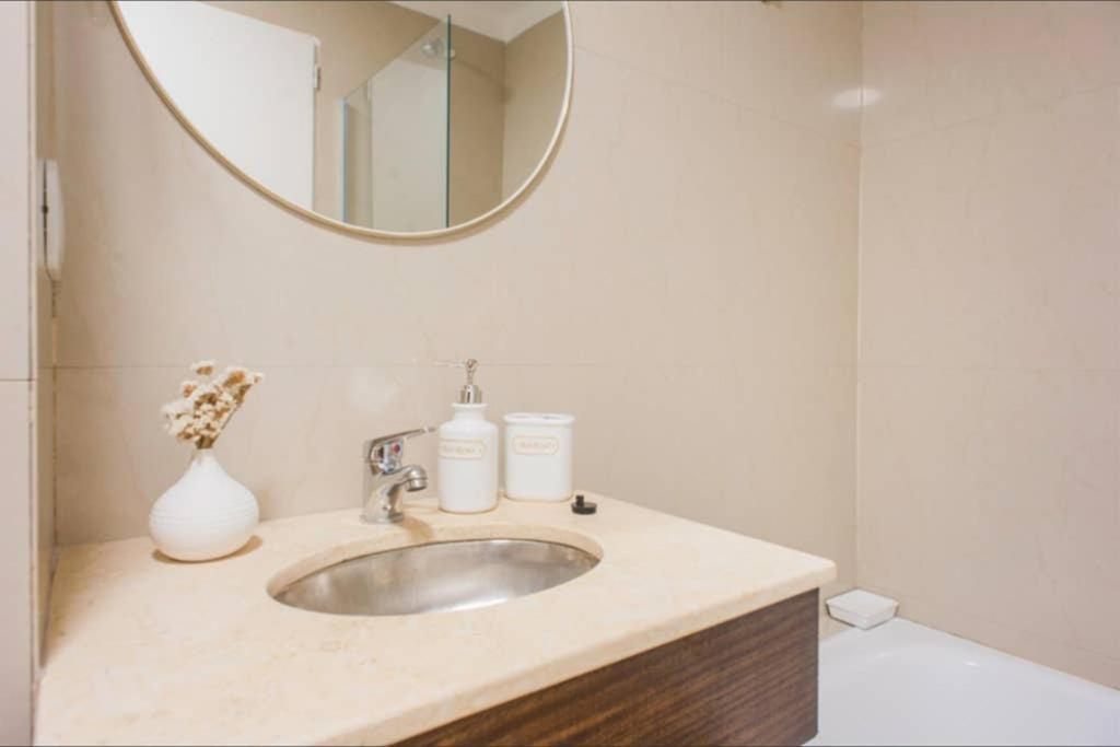 Luminosos Loft En Recoleta 2 Cuadras Del Subte Apartamento