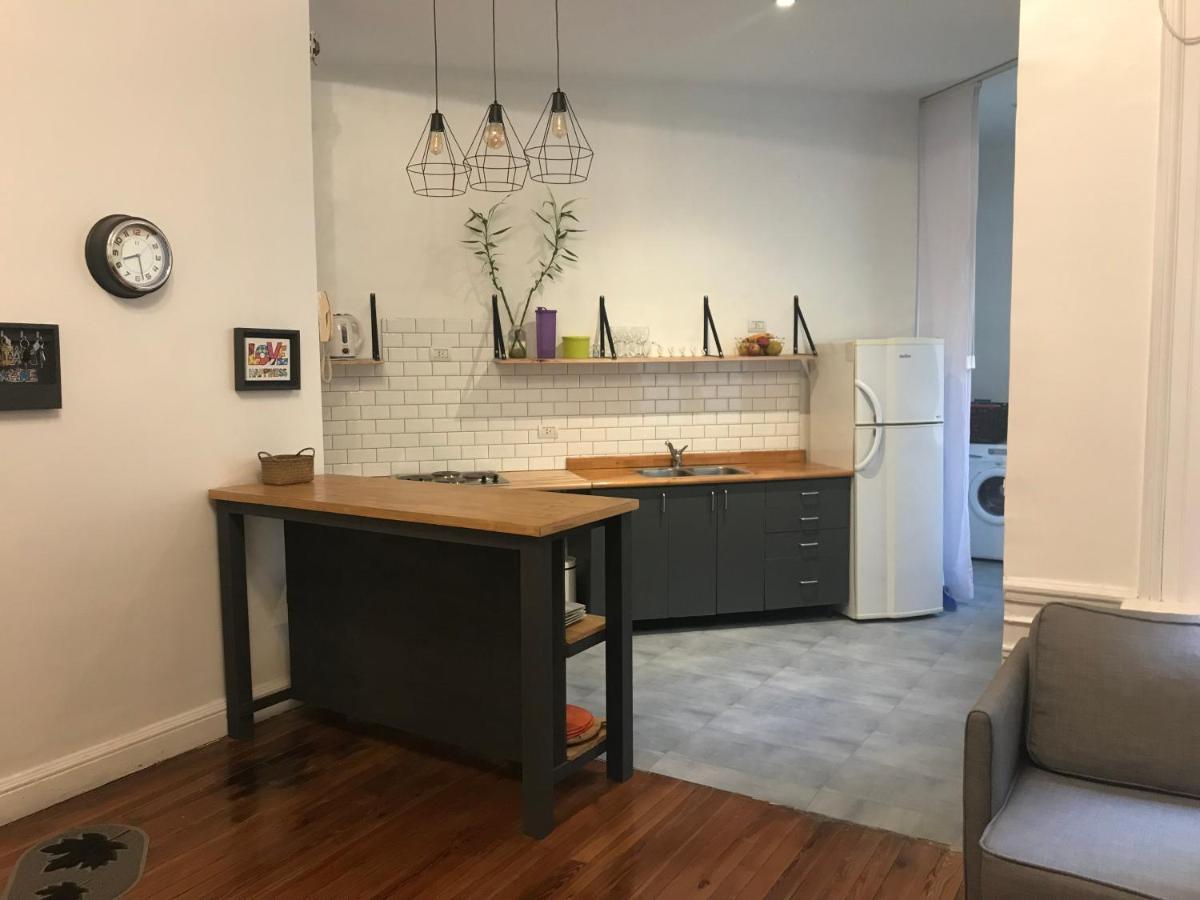 Beautiful Classic Style In Downtown Apartment