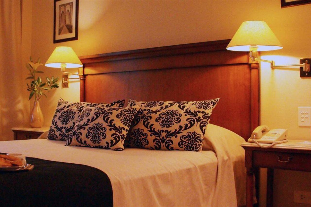Howard Johnson 9 De Julio Avenue 4*
