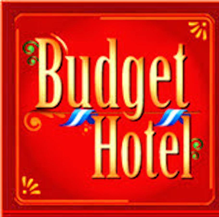 Hostel Budget *