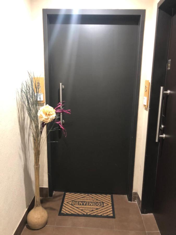 Lacroze Avenue Apartment