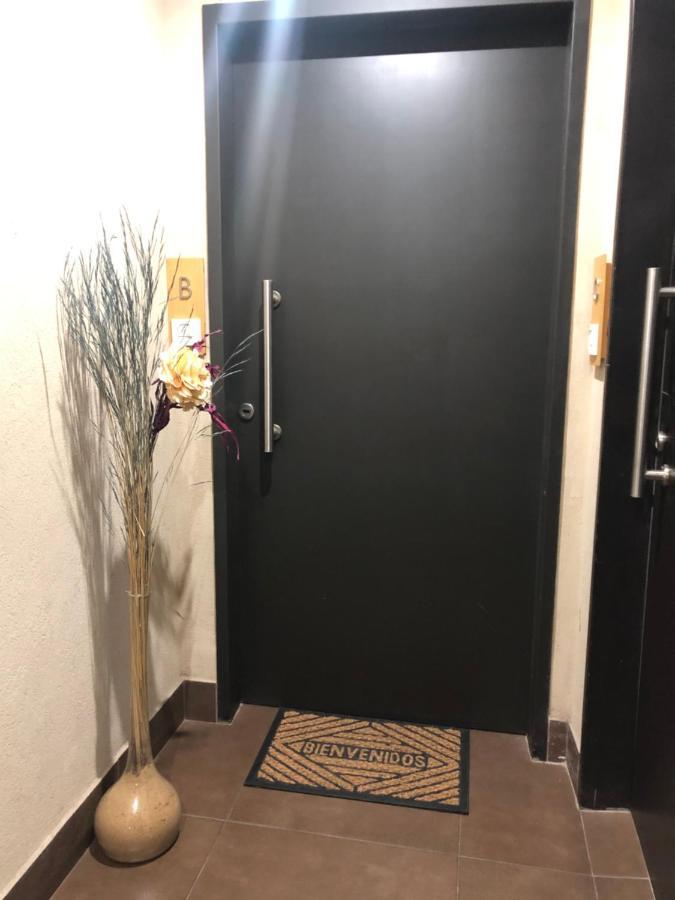 Lacroze Avenue Apartment