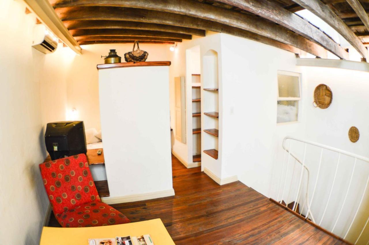 Bed & Breakfast Deptos En San Telmo Kohli House