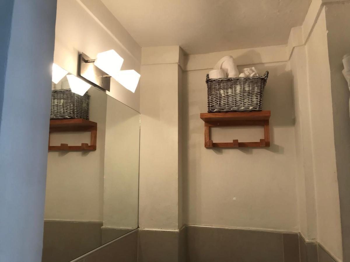 Esmeralda Studio