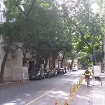 Muy Comodo Y Cerca De Todo, Ideal Para Jovenes !