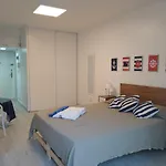 Elegante Monoambiente Estilo Nautico