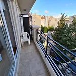 Deluxe Apartment In Excellent Location
