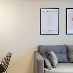 Jasmine Stylish Apartment