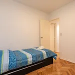 Hermoso Depto Para 4 Personas En Almagro Con Patio Privado