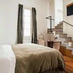 Deluxe Apartment In French Style Building