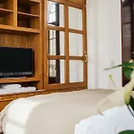 Deluxe Apartment In French Style Building