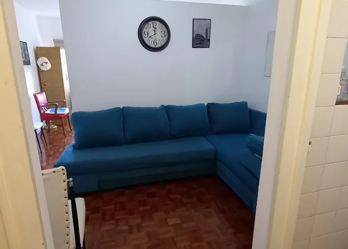 Departamento Calle Sarmiento Fte Paseo La Plaza