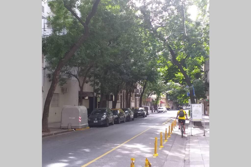Muy Comodo Y Cerca De Todo, Ideal Para Jovenes ! Buenos Aires
