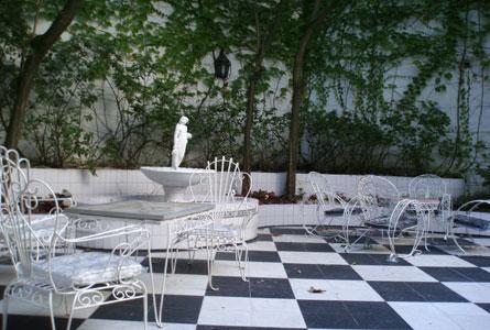 Aura Boutique Hotel 4*