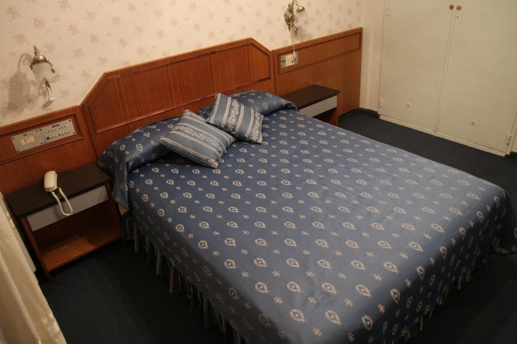 Rodney Hotel 2*