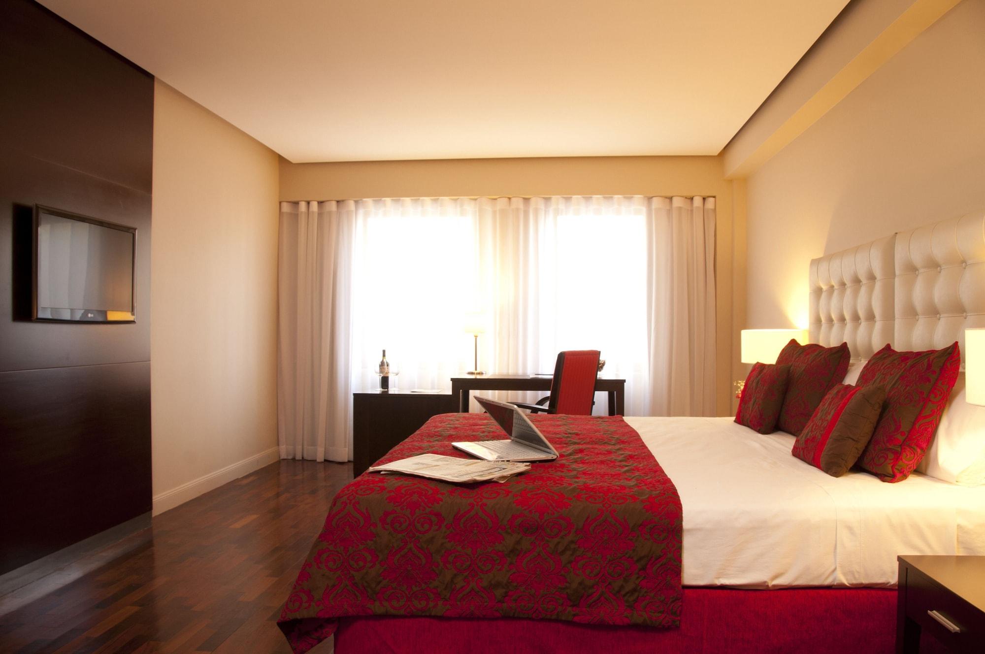 Kenton Palace Hotel
