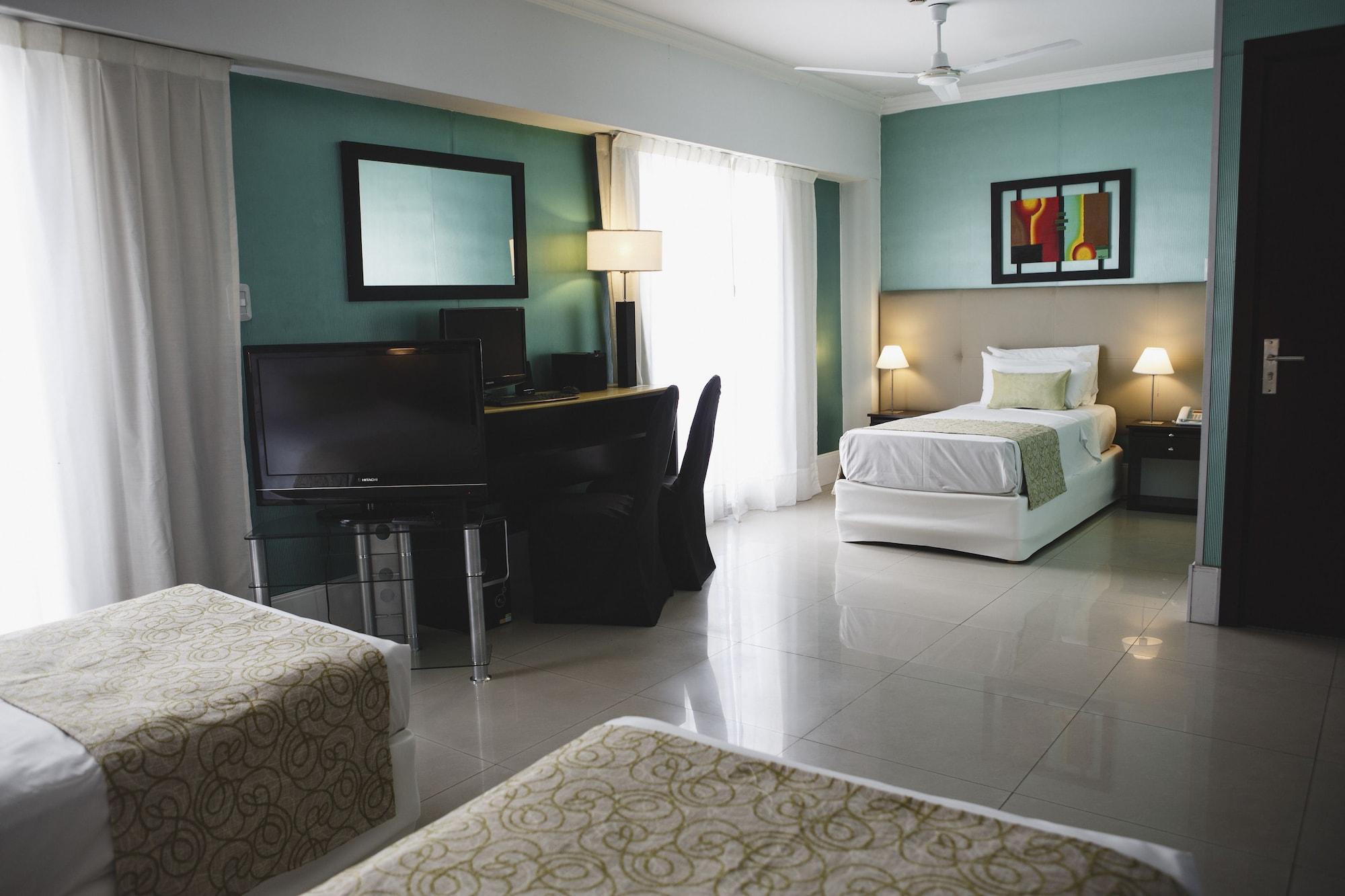 Ker Urquiza Aparthotel 3*