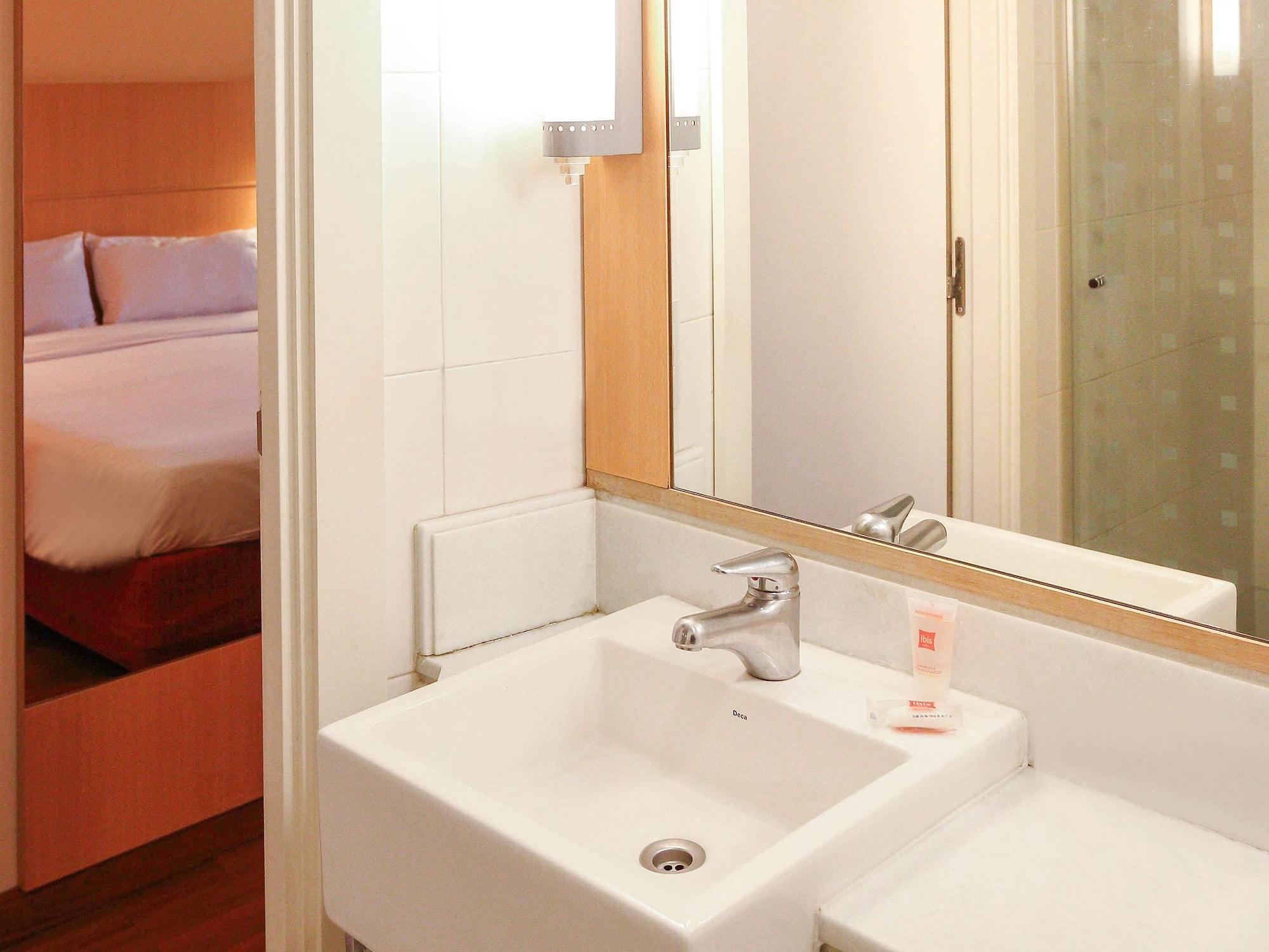Ibis Obelisco Hotel 3*