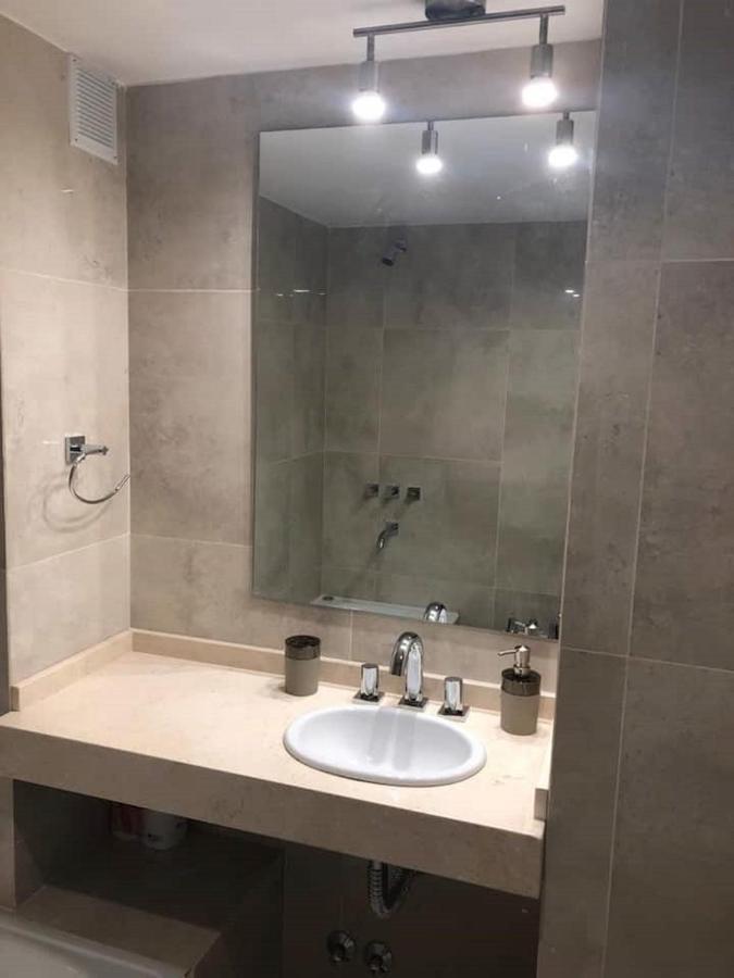 Deluxe In Excellent Location Apartment *