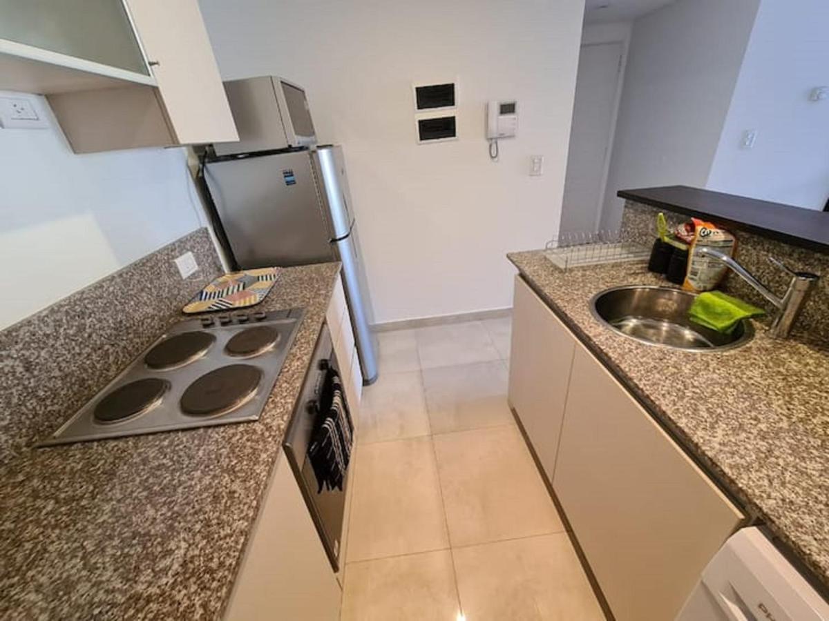 Deluxe In Excellent Location Apartment