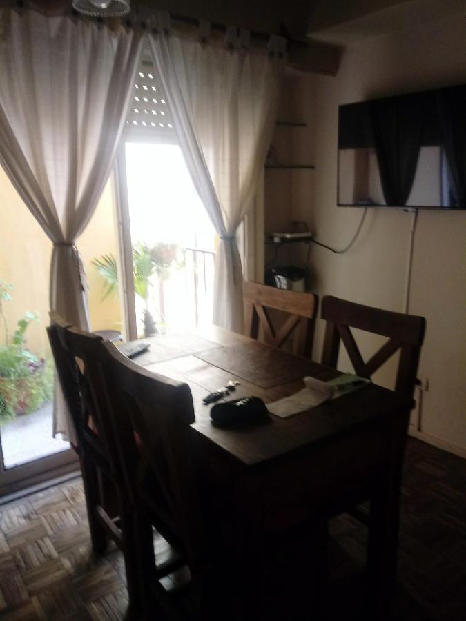 Calido En Parque Lezama Apartamento *