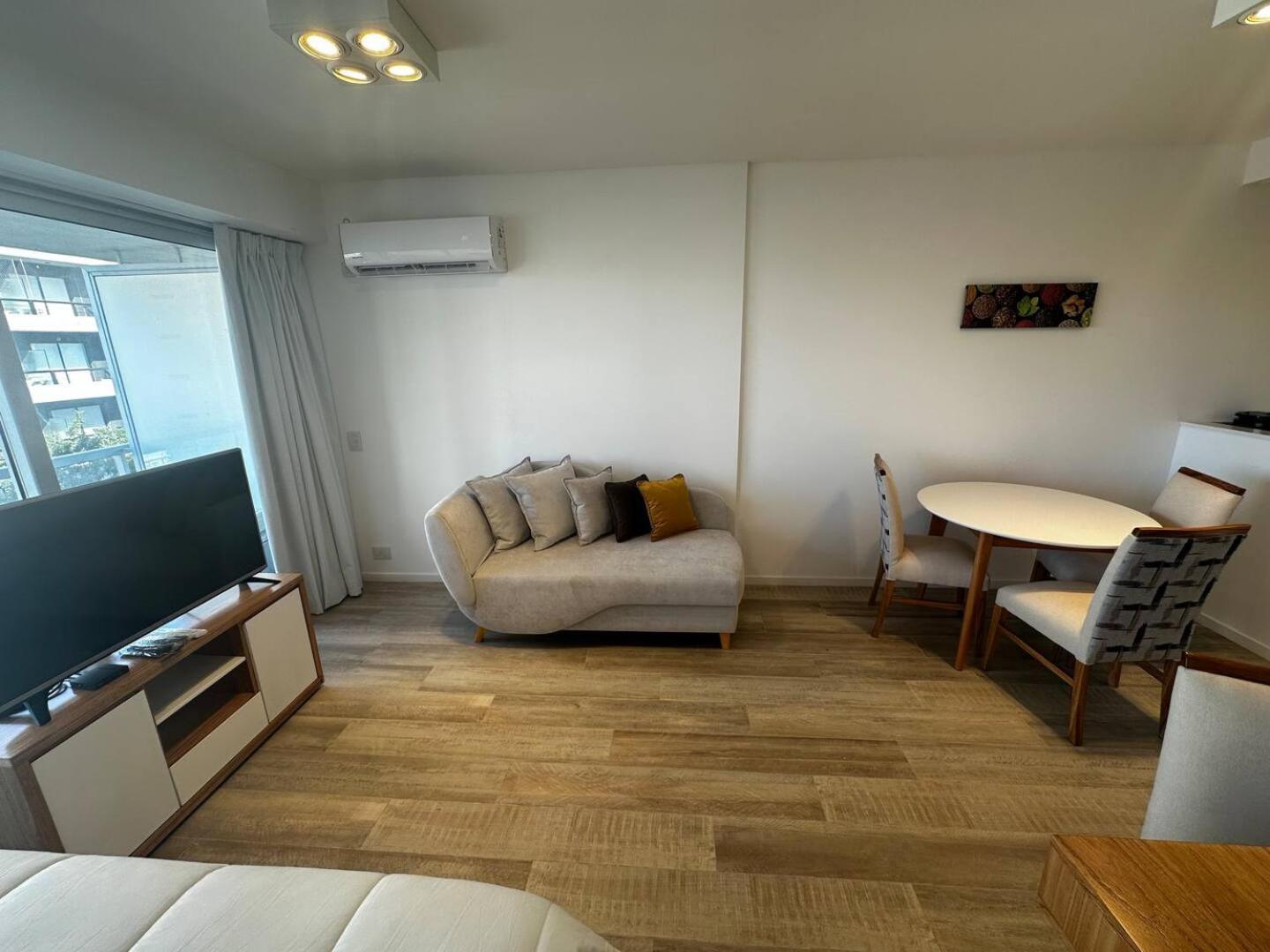 Apartment Pool Gym Laundry In Palermo *