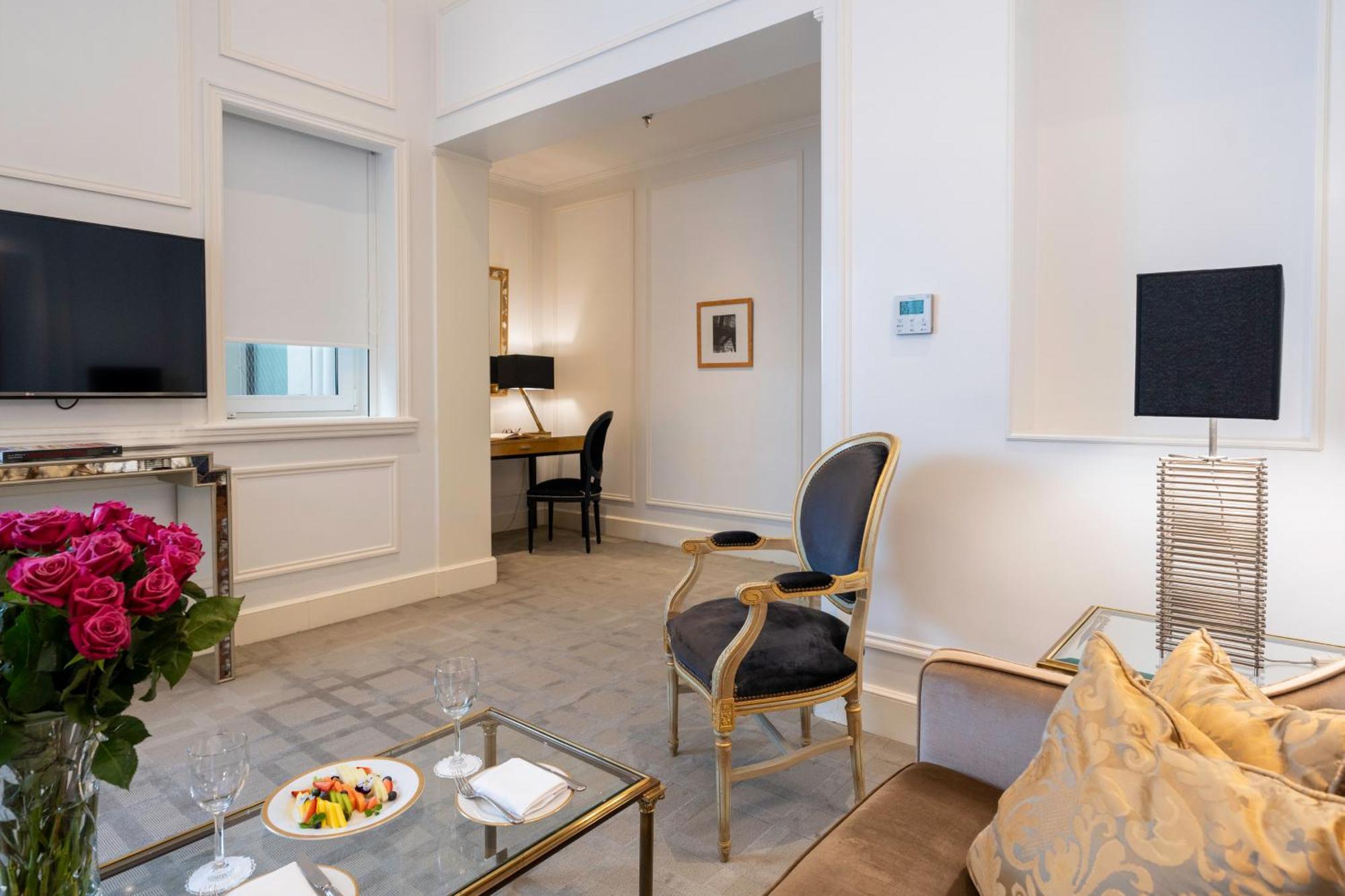 Alvear Palace - Leading Of The World