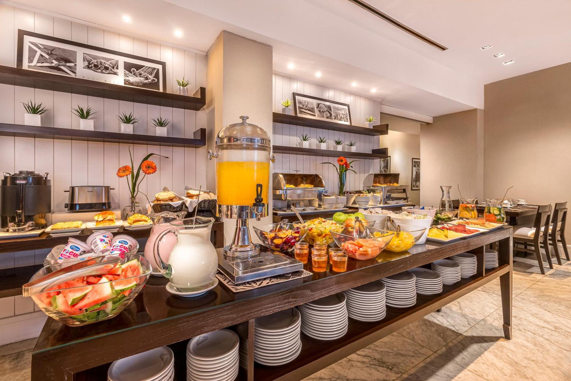 Broadway & Hotel 4*