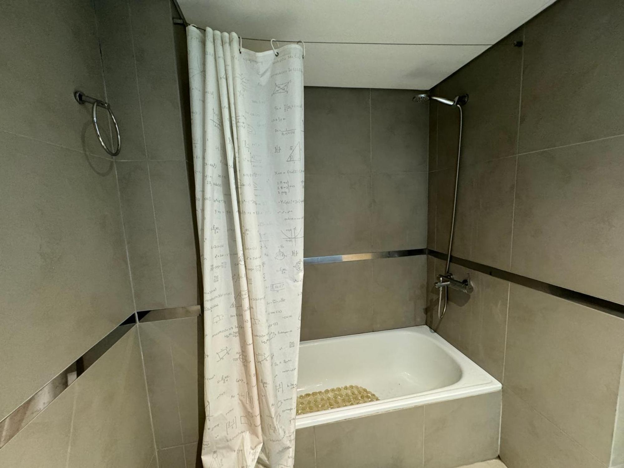 New & Beautiful In Palermo Apartment *