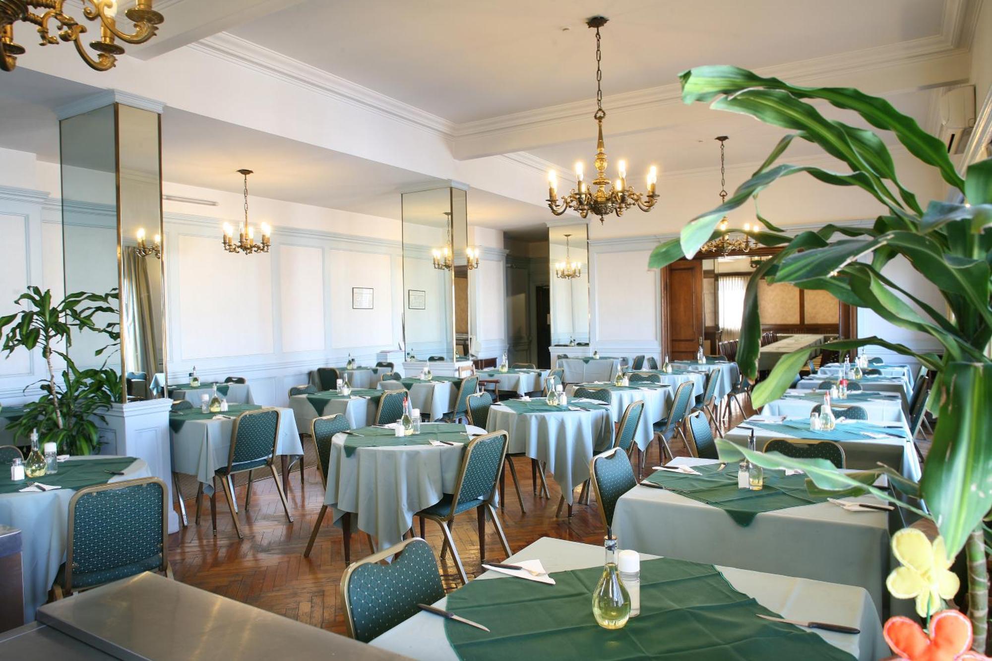 Hotel Constitución Palace 3*