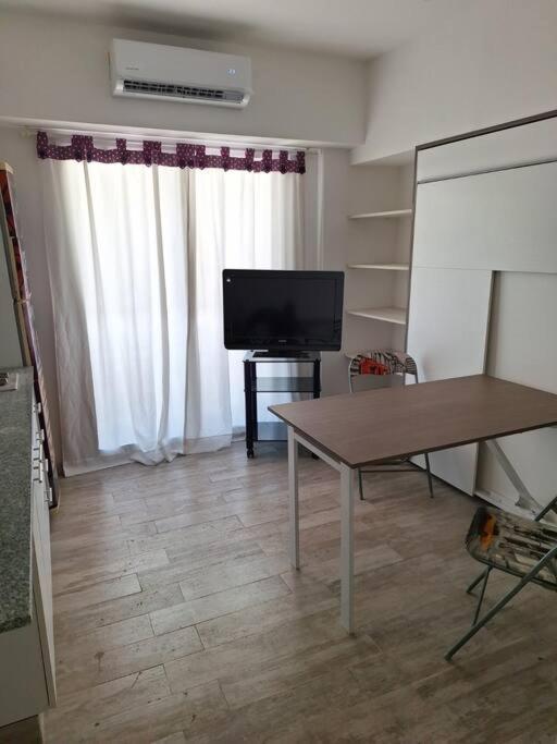 Monoambiente Con Balcon Apartment