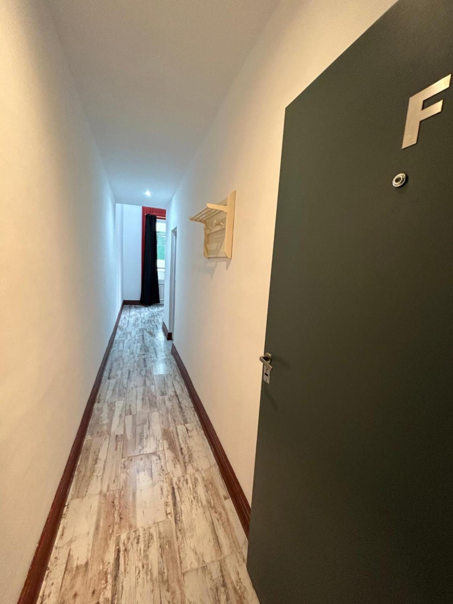 Apartment Cordoba Departamento, A 200 Mts De Peatonal Florida Y A 200 Mts Av 9 De Julio