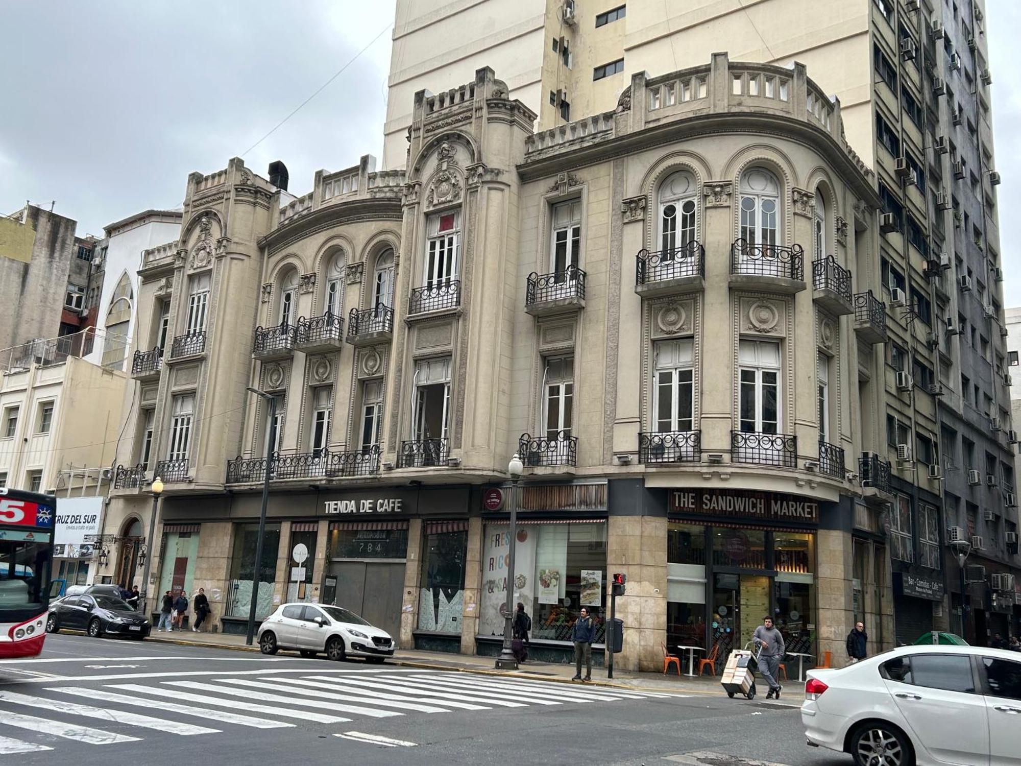 Apartment Cordoba Departamento, A 200 Mts De Peatonal Florida Y A 200 Mts Av 9 De Julio *