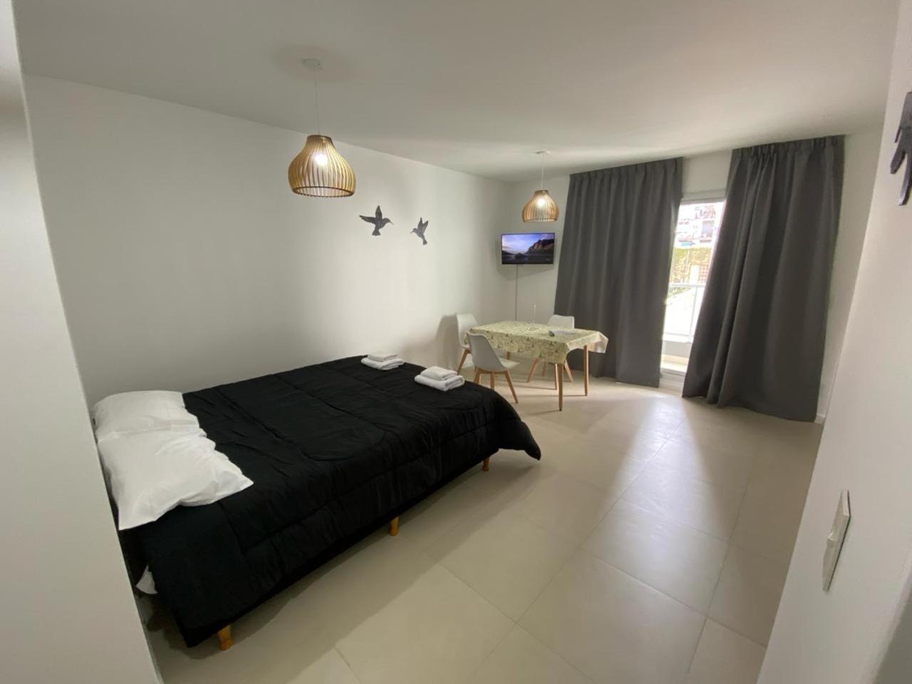 Crystal Lavalle 1725 * Buenos Aires