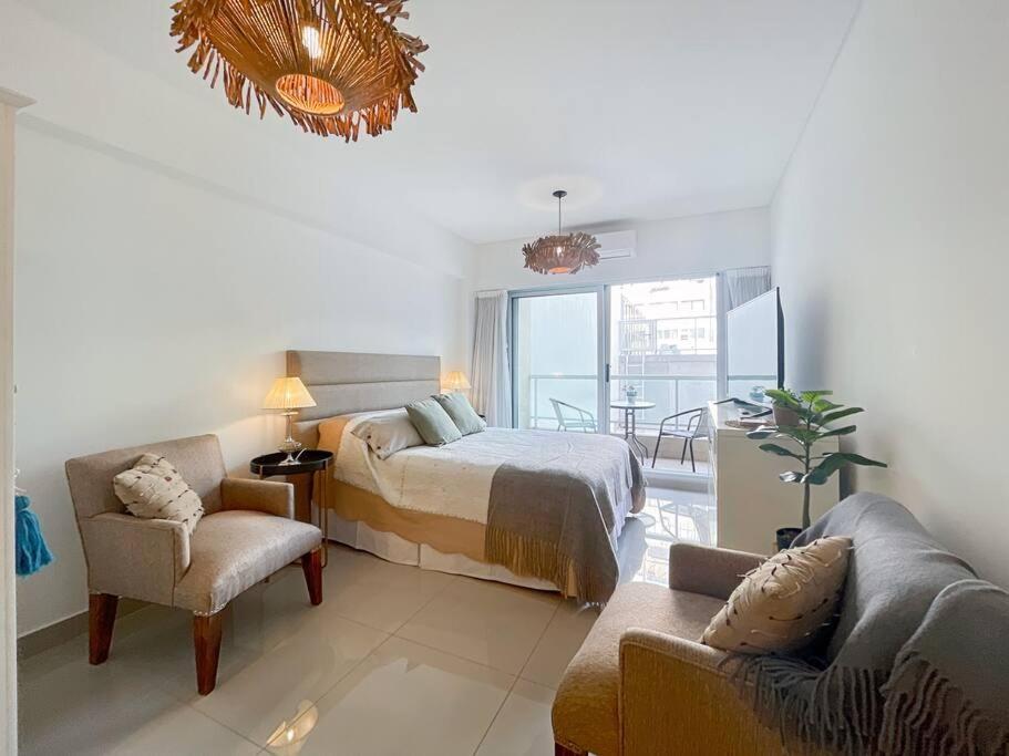 Estudio San Telmo Con Piscina Y Balcon- Paseo De La Cisterna- Uf 201 Ciudad Autónoma de Buenos Aires