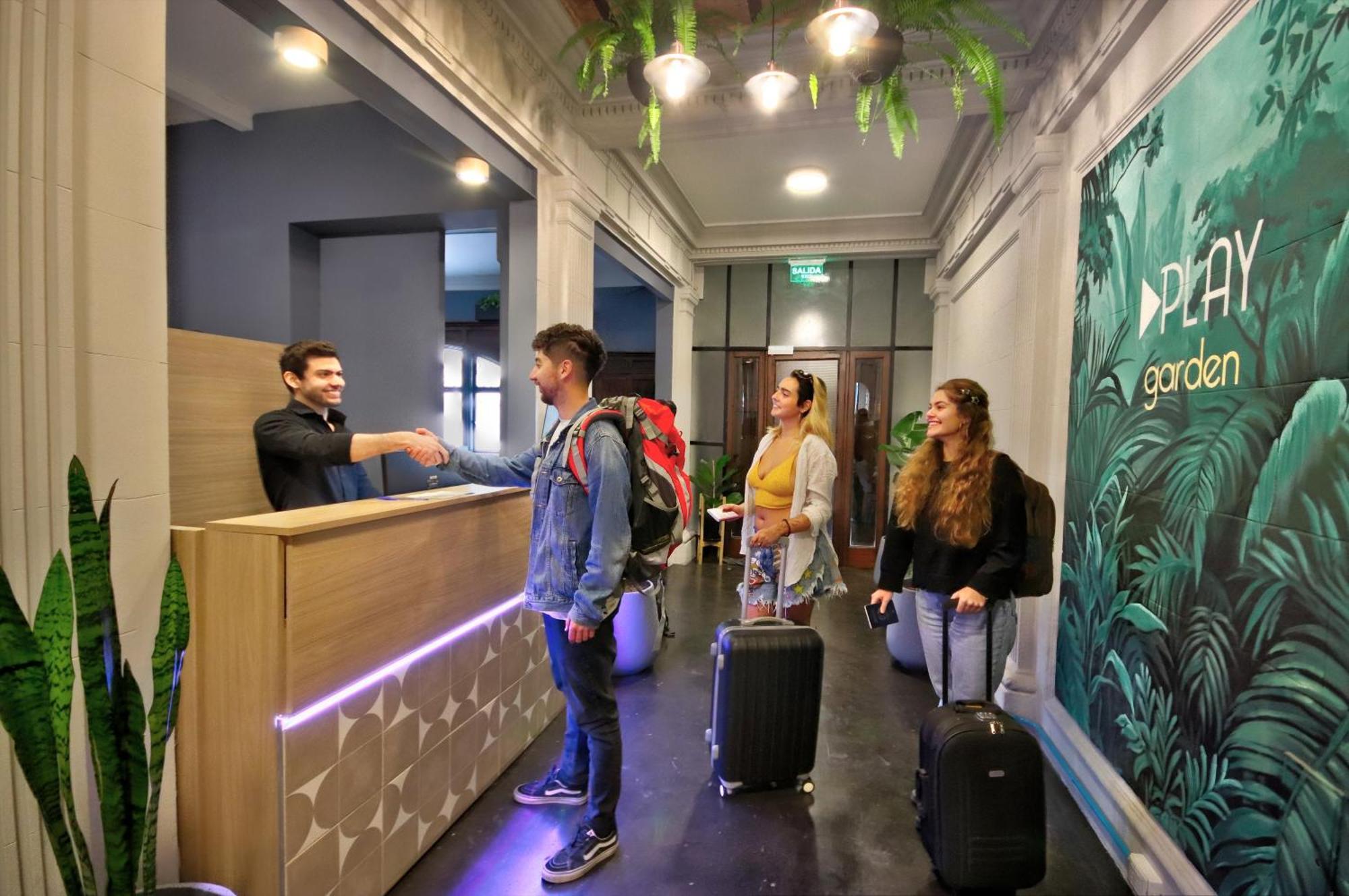 Play Garden Hostel