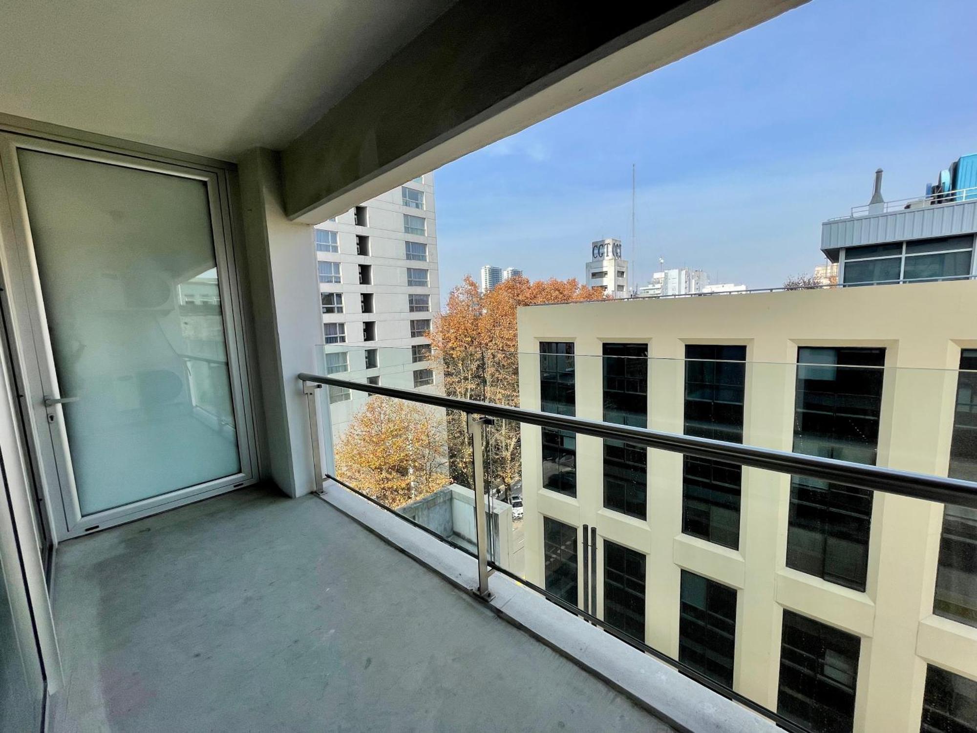Apartment Luxury With Full Amenities *