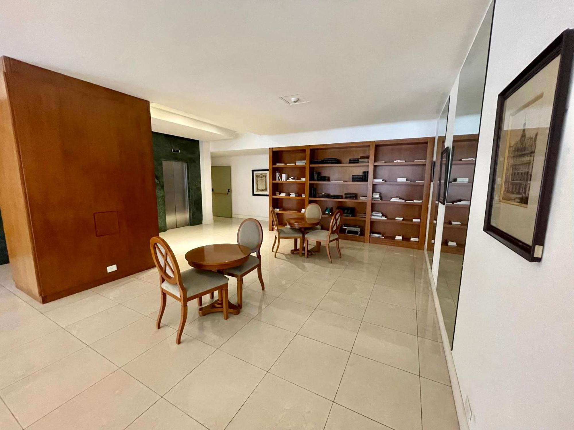 Luxury With Full Amenities