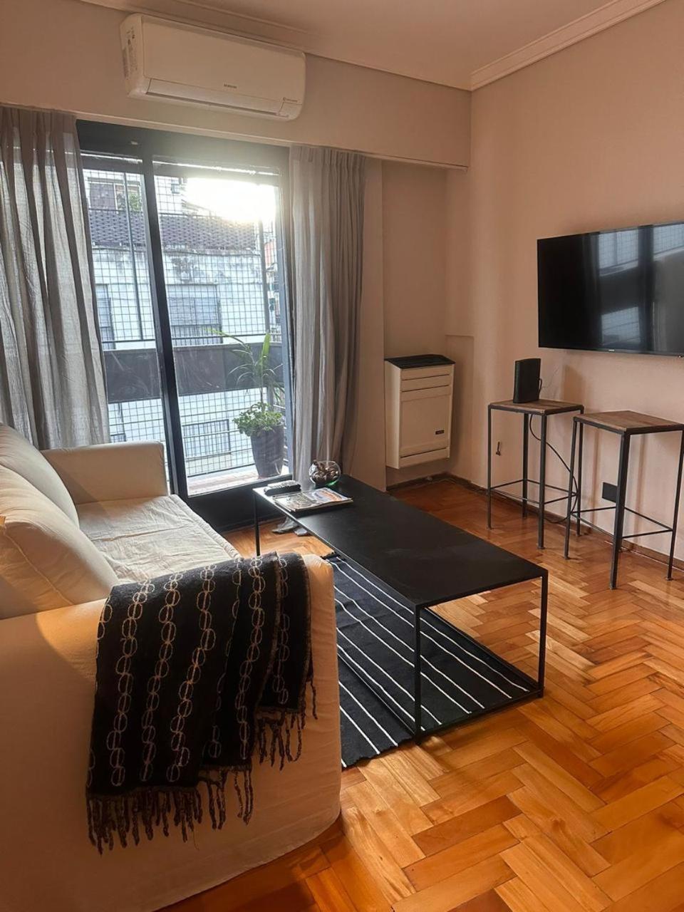 Recoleta, 3 Ambientes Con Cochera Apartment *
