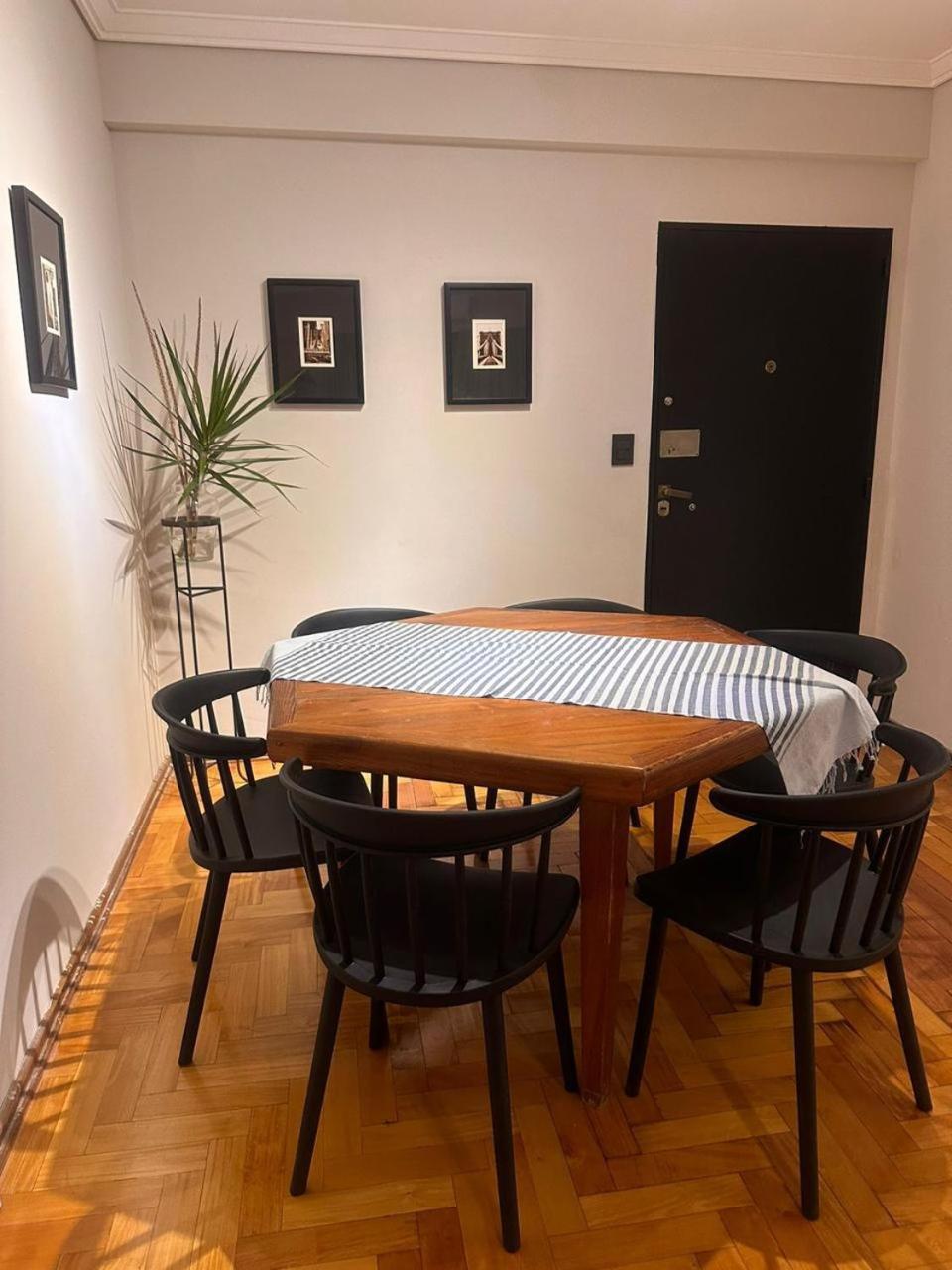 Recoleta, 3 Ambientes Con Cochera Apartment Buenos Aires