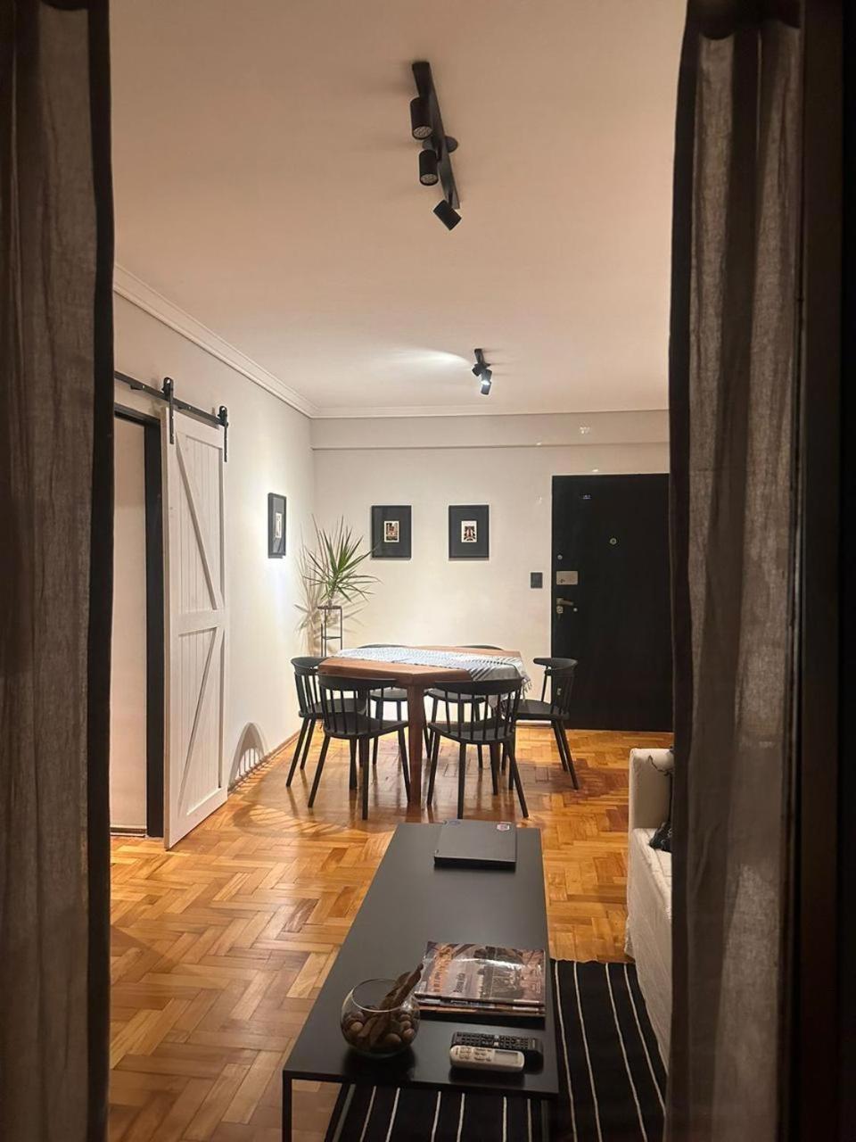 Recoleta, 3 Ambientes Con Cochera Apartment Buenos Aires