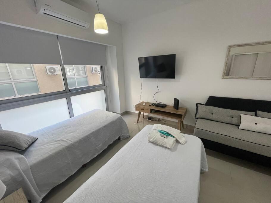 Ayres Alquileres- Estudio En San Telmo- Paseo De La Cisterna- Uf 529 * Buenos Aires